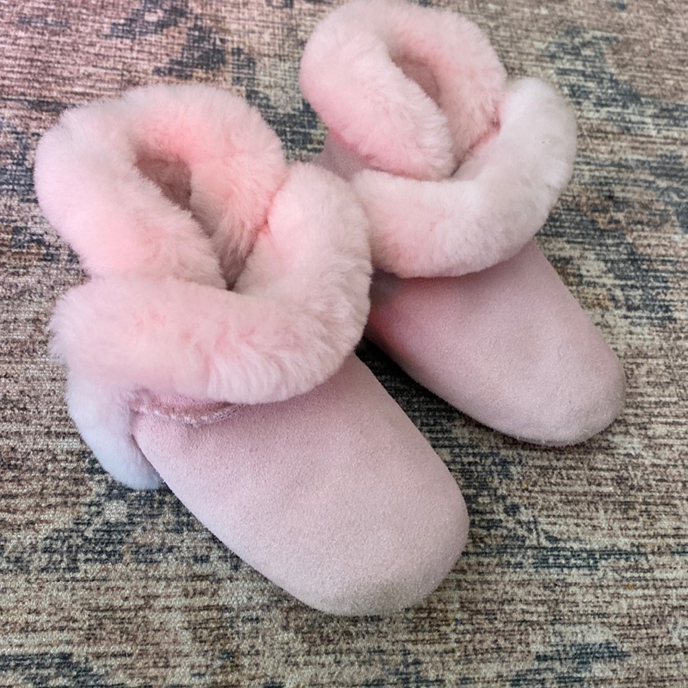 Baby Pink Ugg slippers